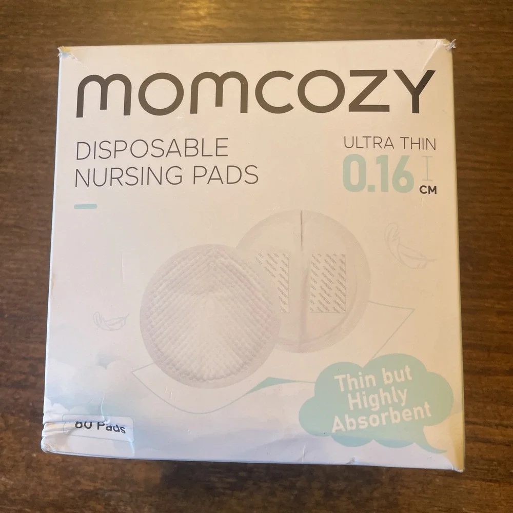 Momcozy disposable Nursing Pads 60 count Ultra Thin 0.16 Cm New Sealed Box